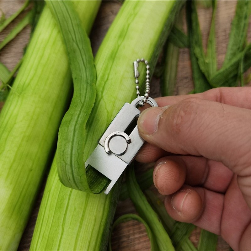 BowLift | Stainless Steel Mini Vegetable Peeler Keychain