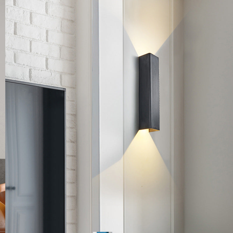 BowLift | BeamLuxe – Sleek Outdoor Lamp for Contemporary Spaces