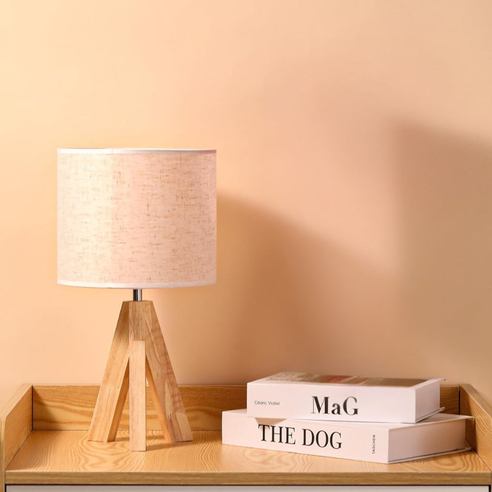 BowLift | Solara Minimalist Tripod Table Lamp