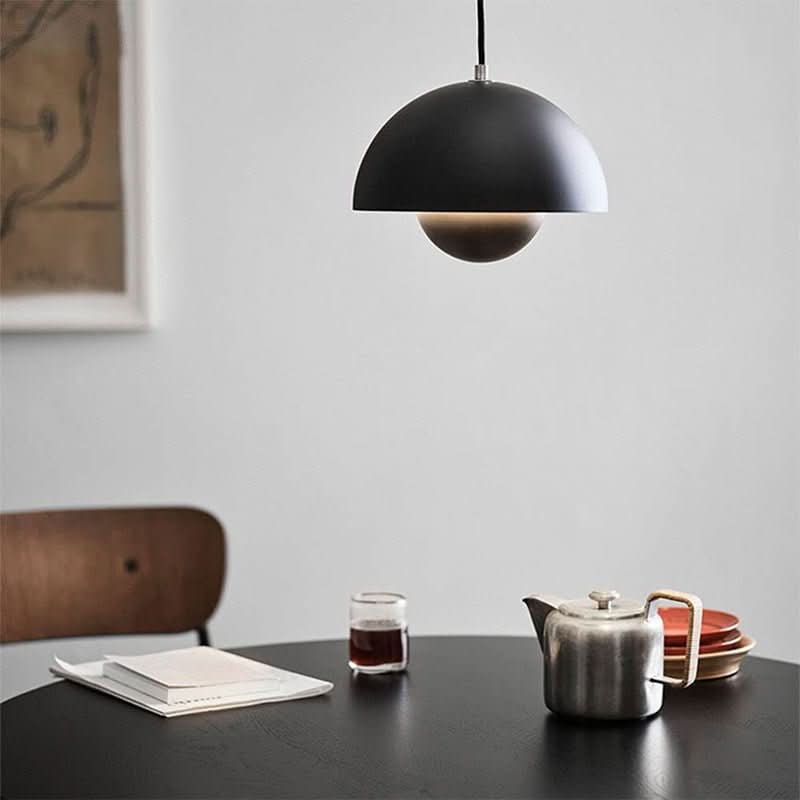 BowLift | Elegant pendant light with soft, diffuse light for relaxed living spaces