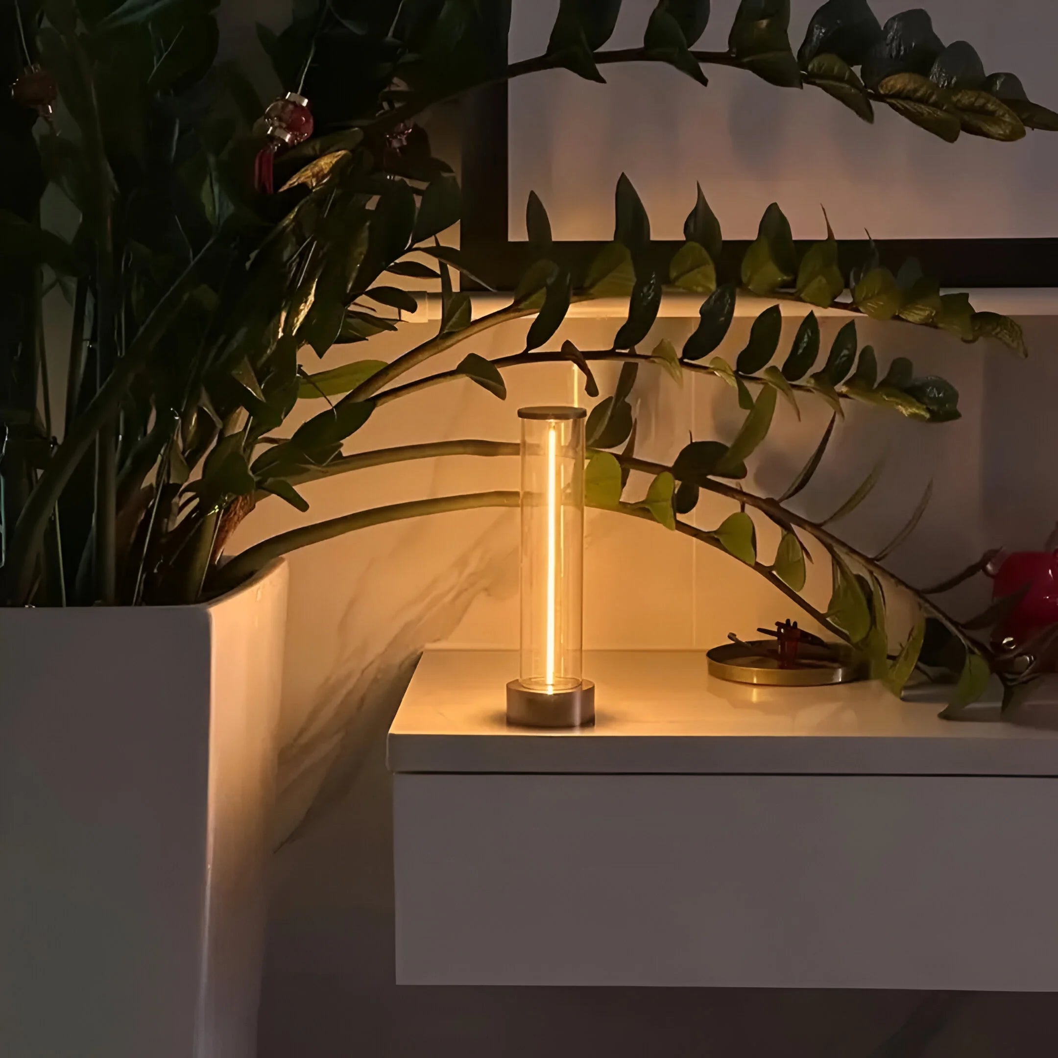 LumiGlide – Adjustable LED Magnetic Table Lamp