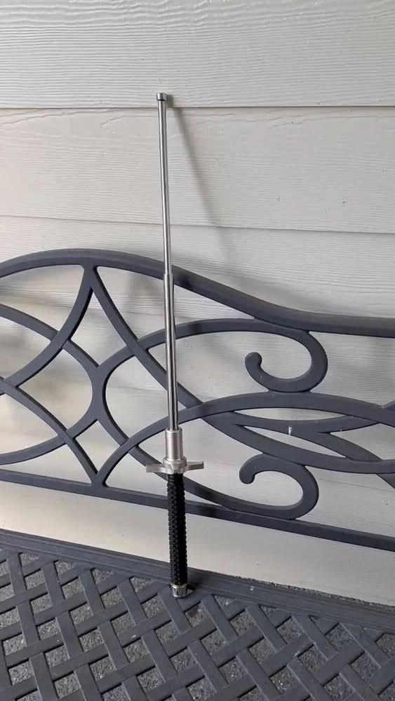 BowLift | Adjustable trekking pole with secure grip