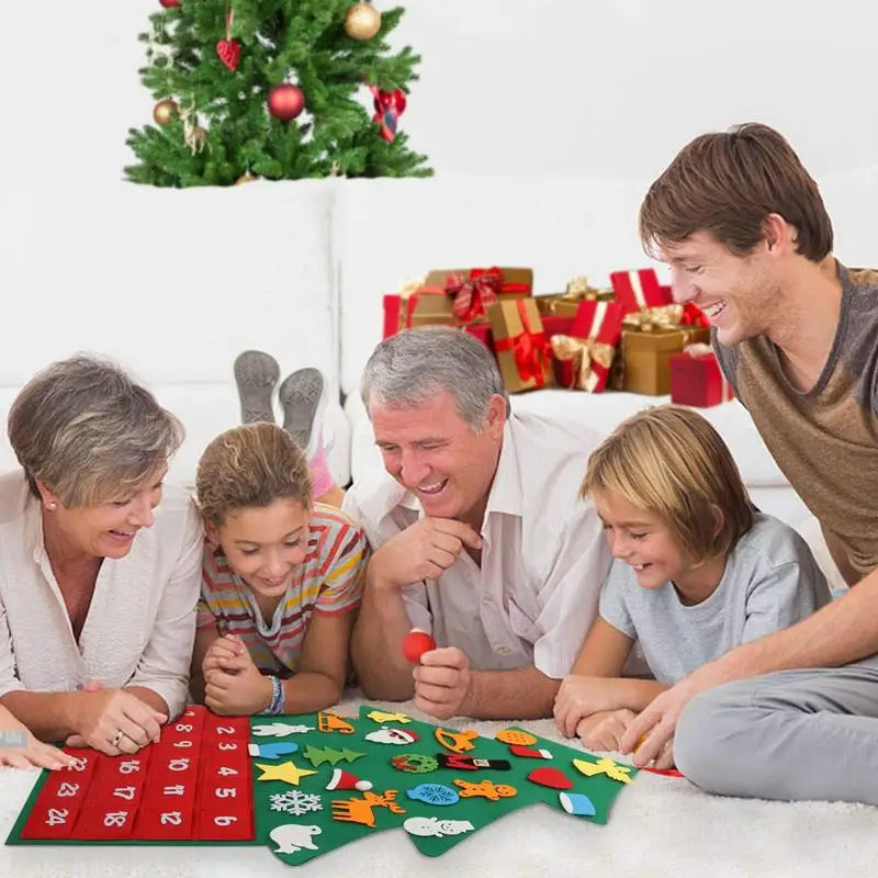 BowLift | Felt Christmas Tree Advent Calendar with 24 Pockets and Cartoon Patterns – Festive Decoration for Counting Down to Christmas