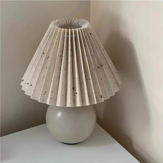 BowLift | Luminous Heritage: Vintage Table Lamp with Pleated Shade – Elegant Antique Retro Nightstand Lighting Solutions