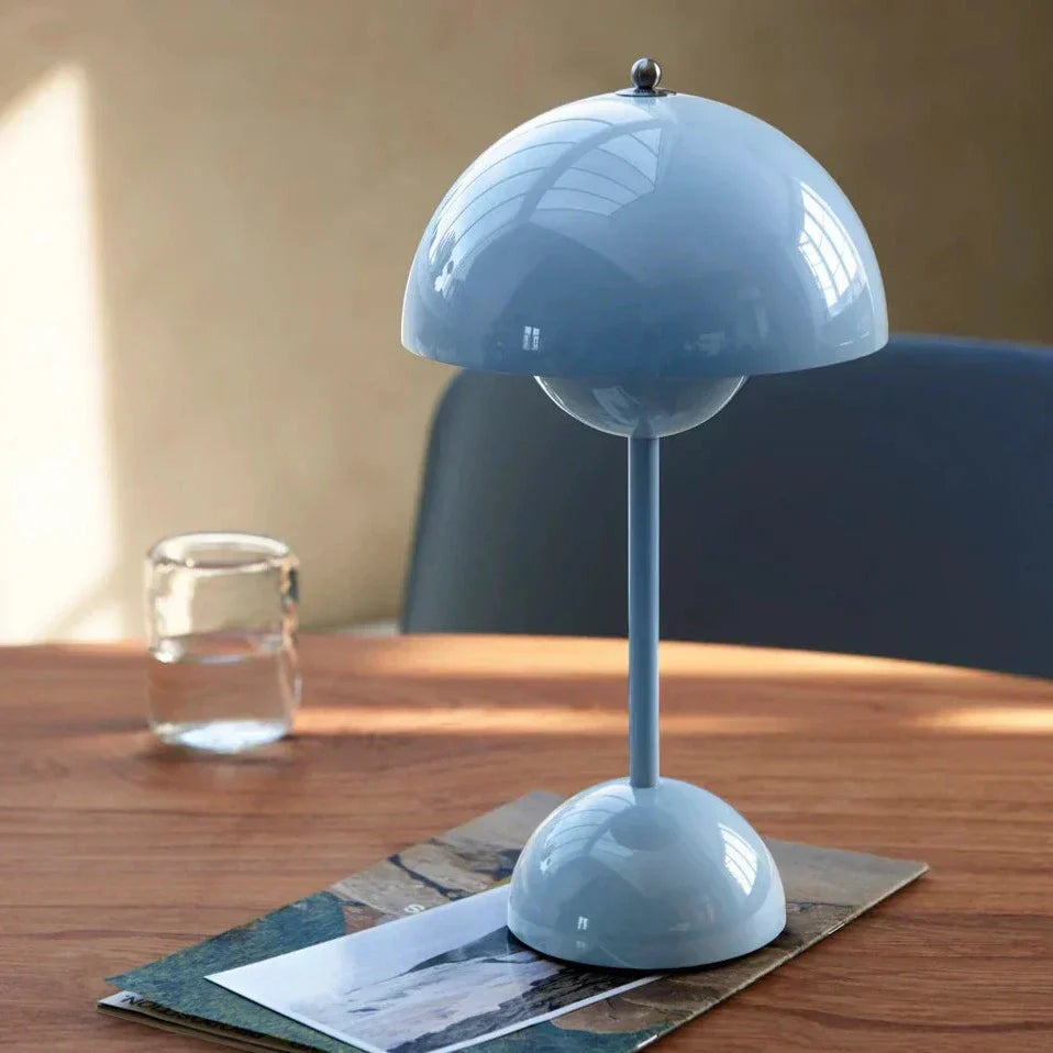 BowLift | Lunarglo | LED table lamp
