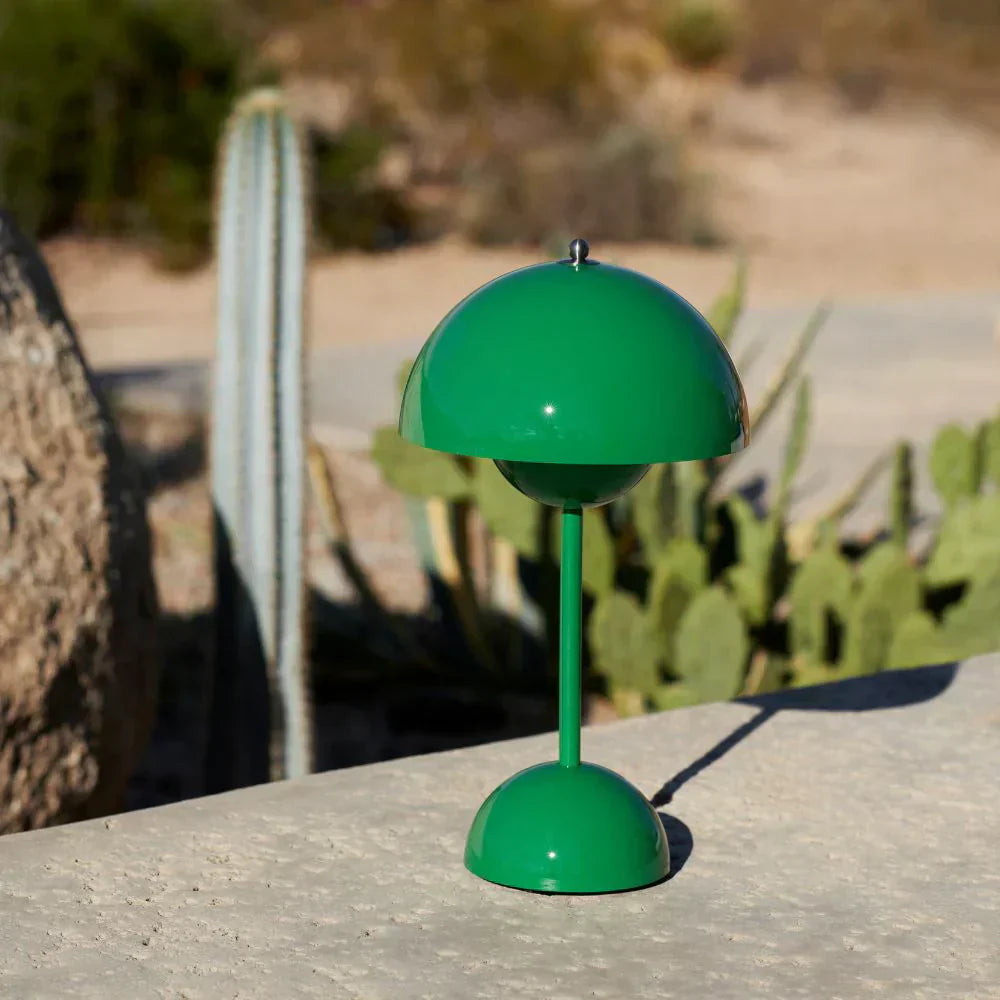 BowLift | Lunarglo | LED table lamp