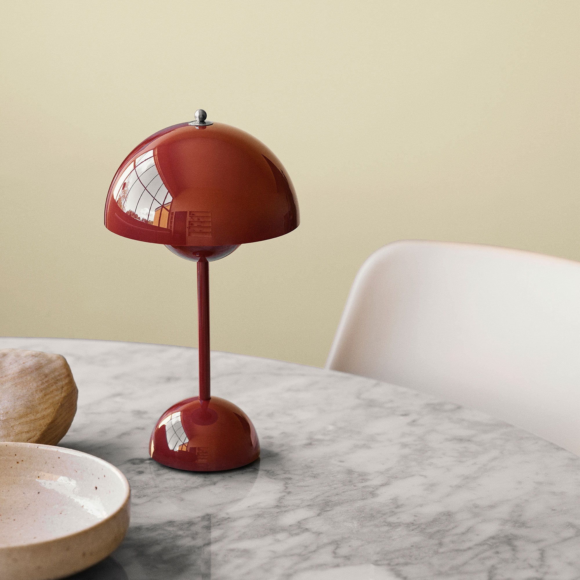 BowLift | Lunarglo | LED table lamp