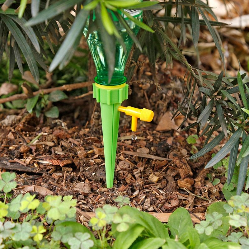 BowLift | GrowSmart Spike – Adjustable Automatic Watering System with Bottle Recycle Feature