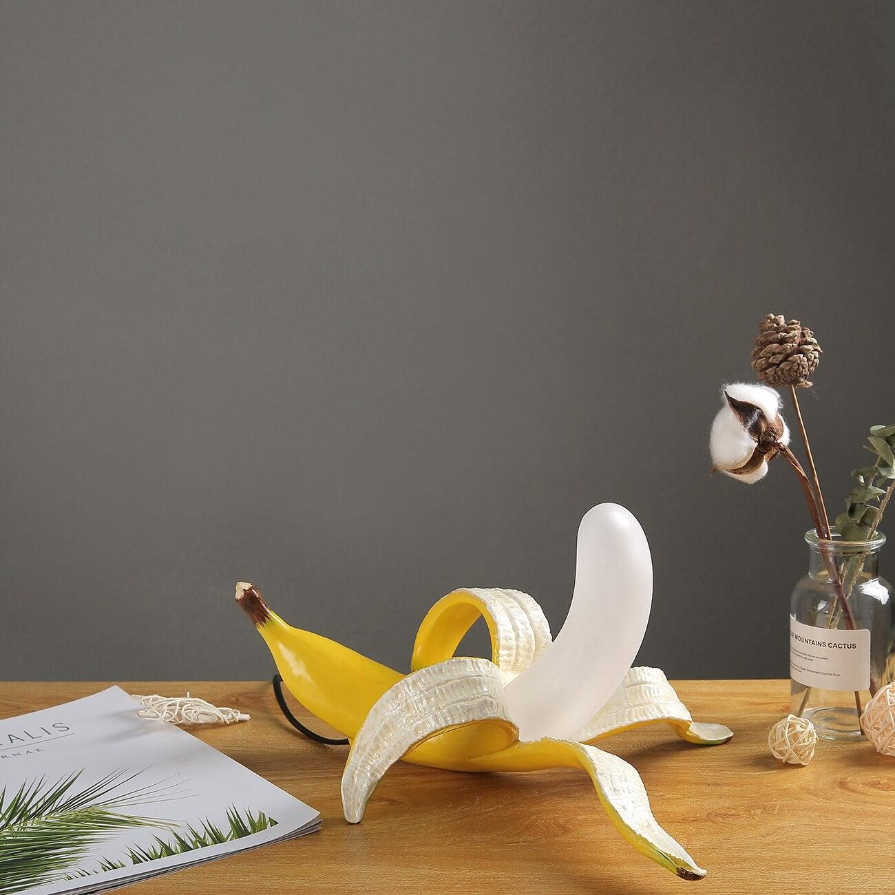 BowLift | Banana Desk Lamp