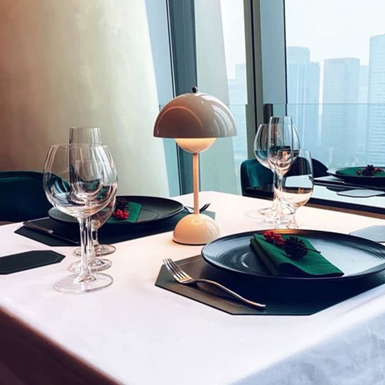 BowLift | Modern Table Lamp Mushroom