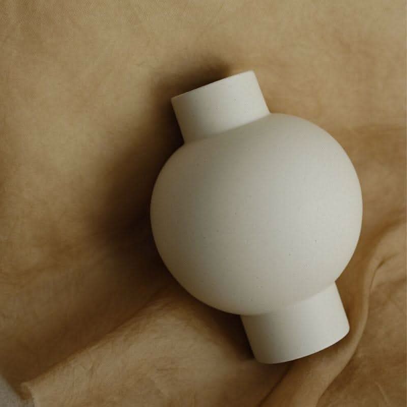 BowLift | BOSHA – Elegant ceramic vase for timeless aesthetics