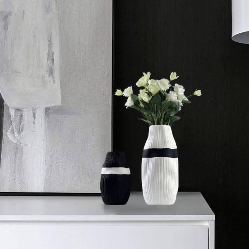 BowLift | HIKARIA – Elegant ceramic vase for modern accents