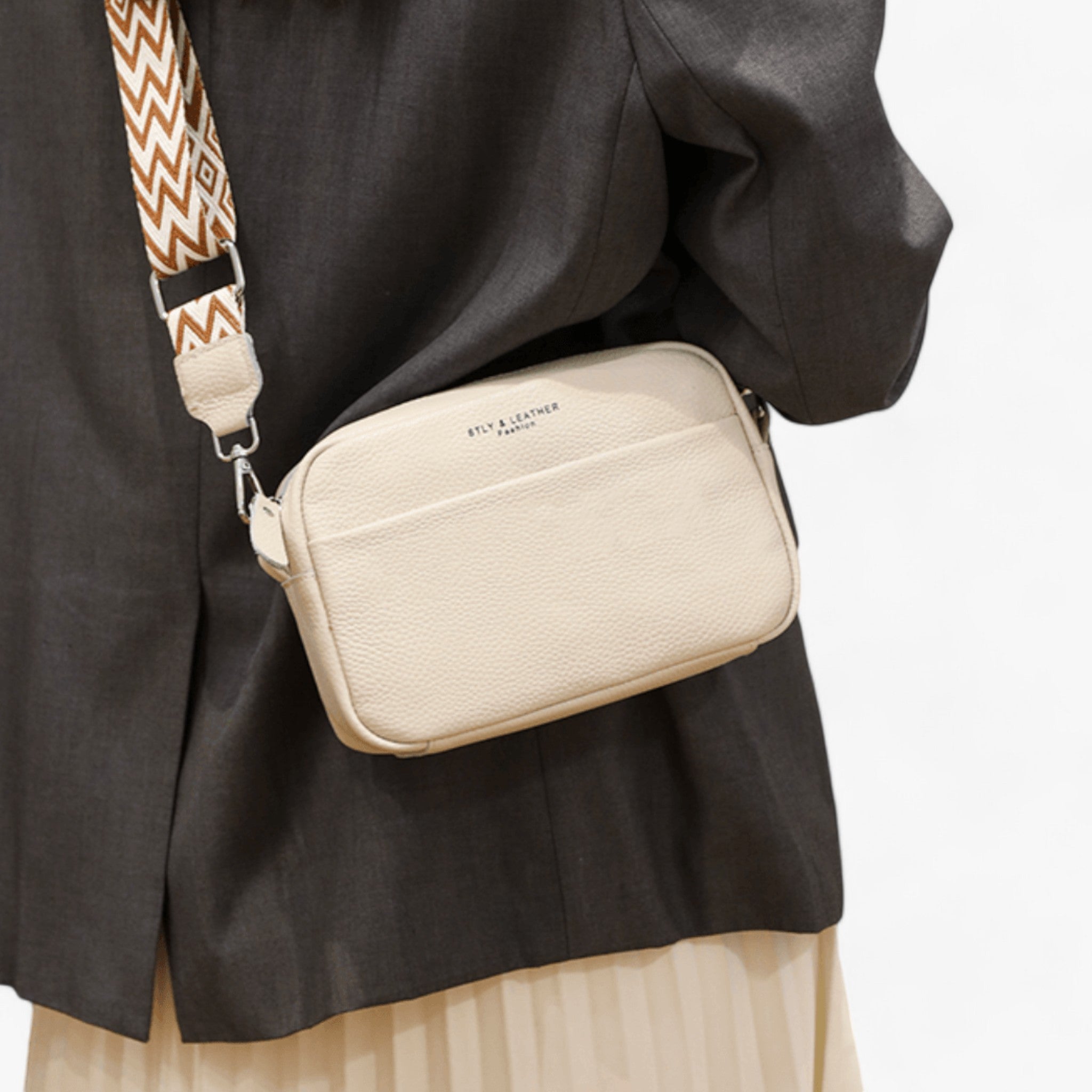 BowLift | Premium Leather Crossbody Bag for Women – Elegant, Secure & Functional Everyday Handbag