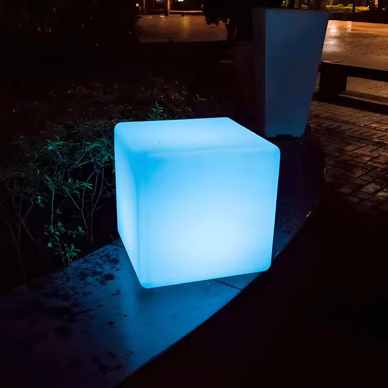 BowLift | Cube Garden Light - LumaCube