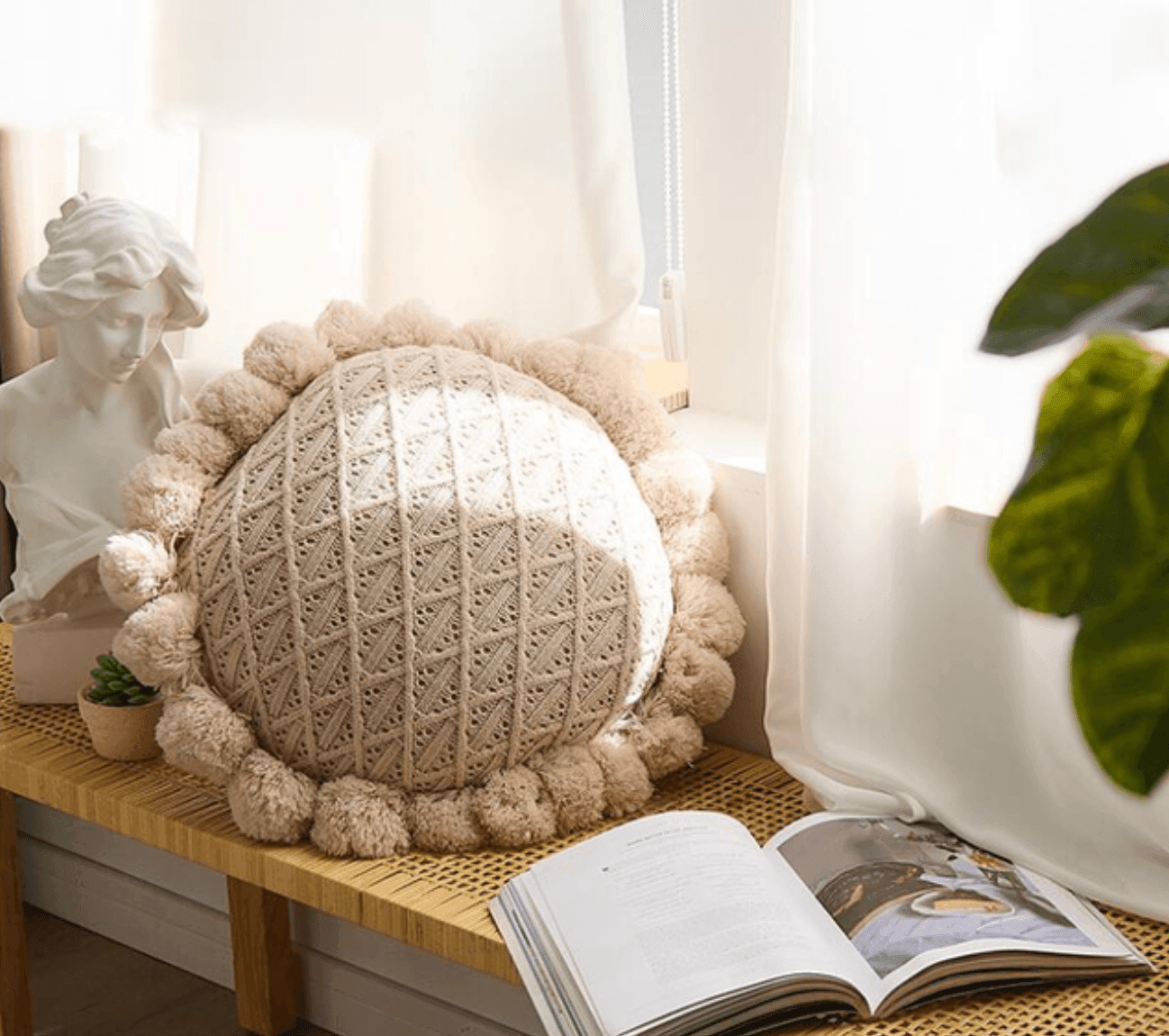 BowLift | Sweet Pom Pom Tassel Round Cushion