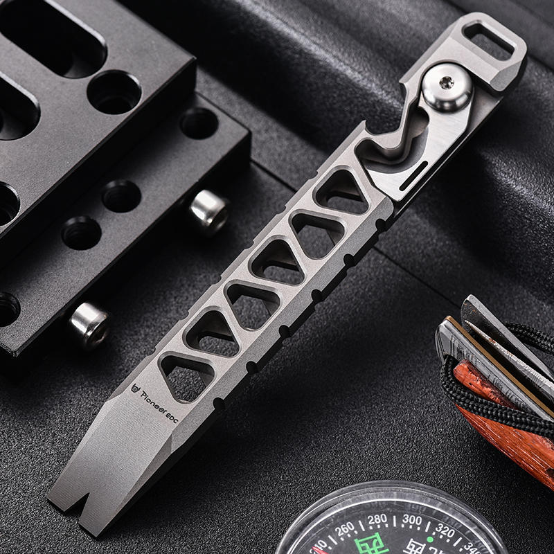 BowLift | EDC Titanium Alloy Multifunctional Outdoor Crowbar