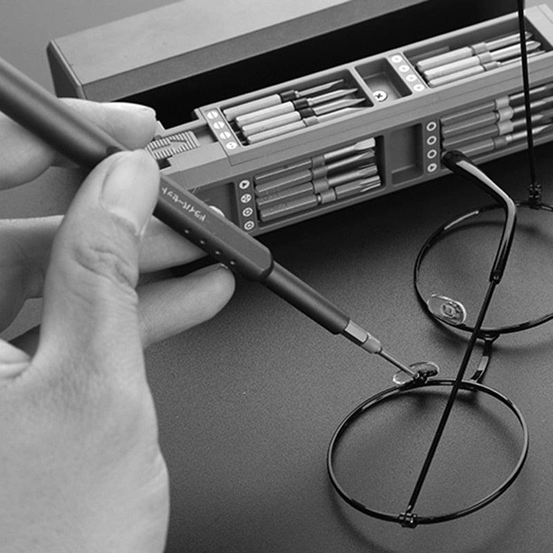 BowLift | Professional screwdriver set with 24 bits for precision work