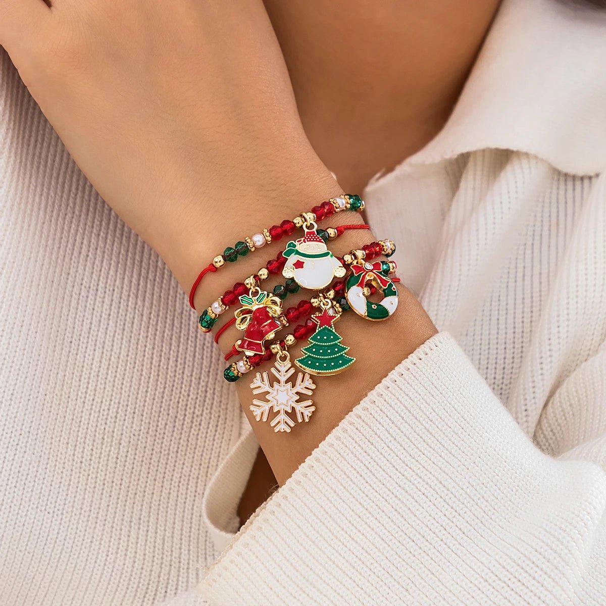 BowLift | Enchanting Christmas Crystal Bracelet – Adjustable Snowflake & Tree Pendant with Sparkling CCB Beads for Festive Elegance