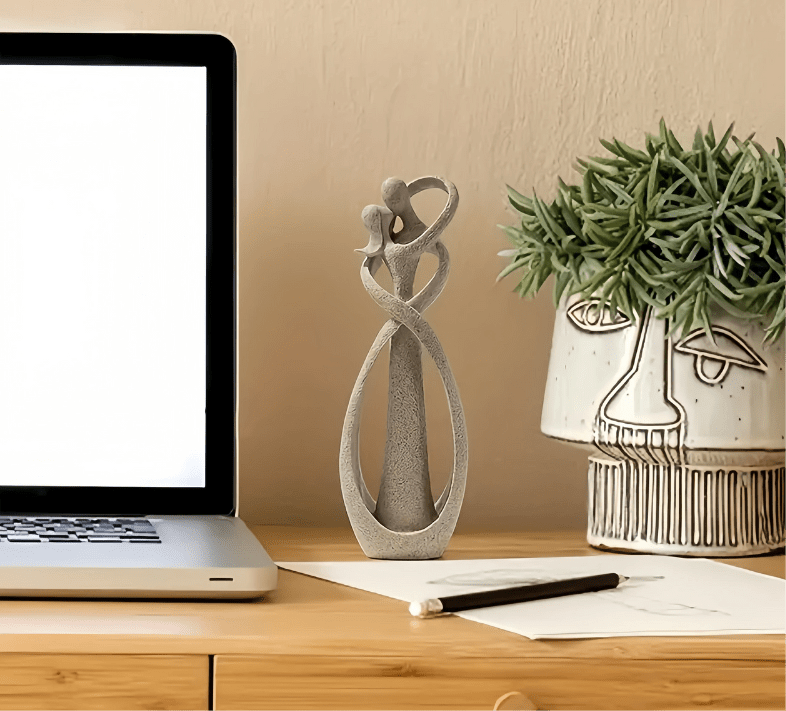 BowLift | Eternal Embrace – Abstract Sculpture for Timeless Love