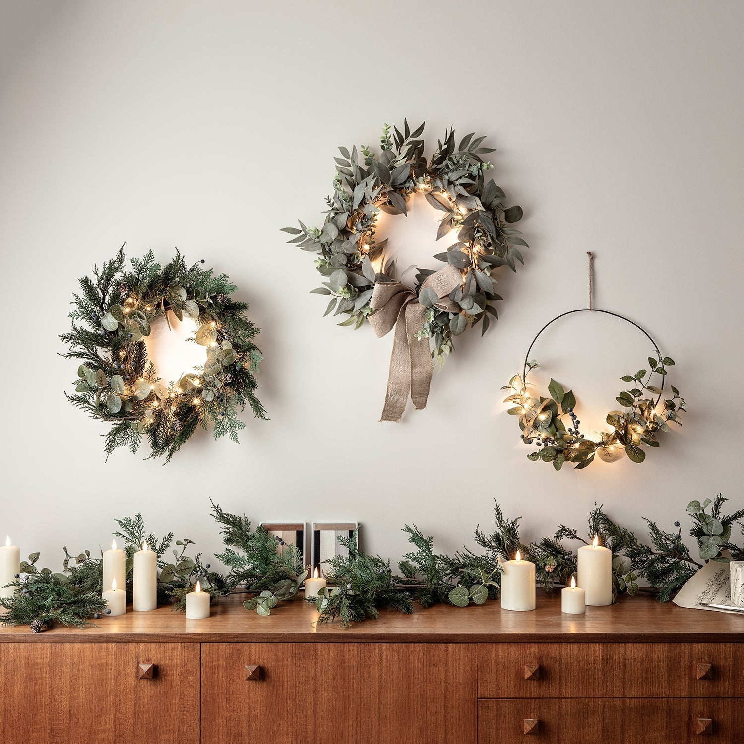 BowLift | Christmas Wreath Eucalyptus LED Lights
