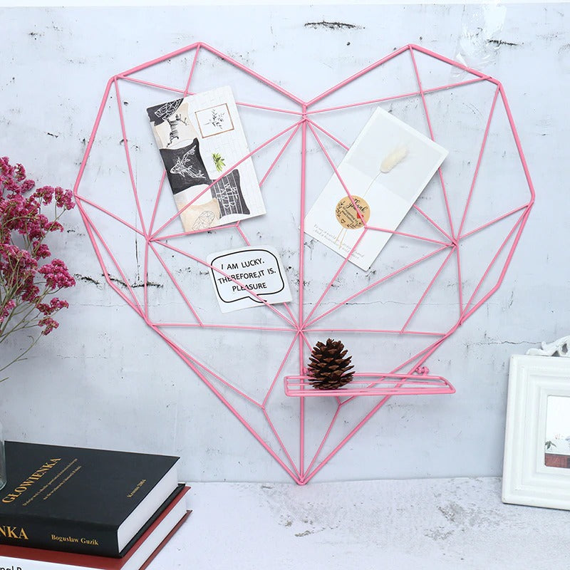 BowLift | Heart Wire Photo Display