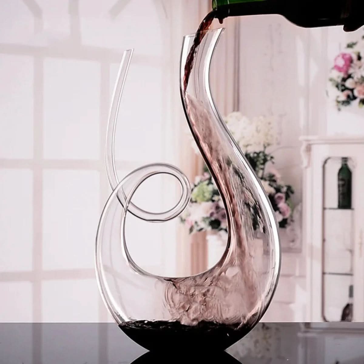 BowLift | Elegant Swirling Wine Decanter for Aeration and Serving