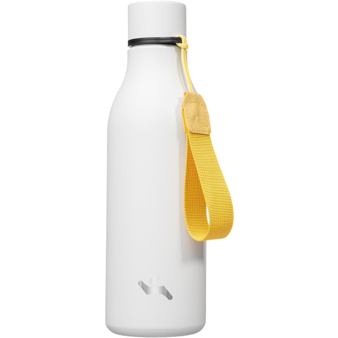 BowLift | Isolated stainless steel water bottle with strap