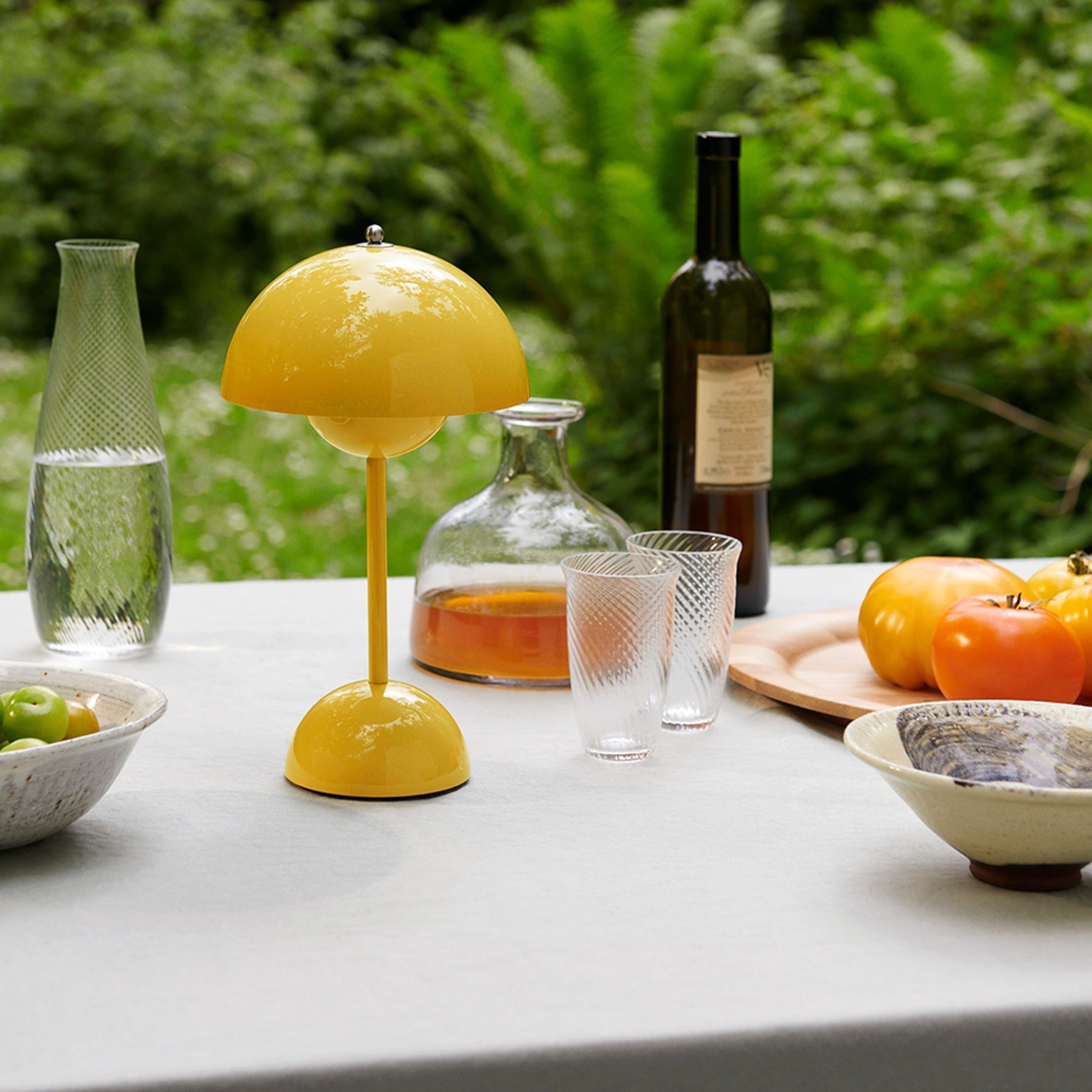 BowLift | LED Table Lamp - MoonGlow