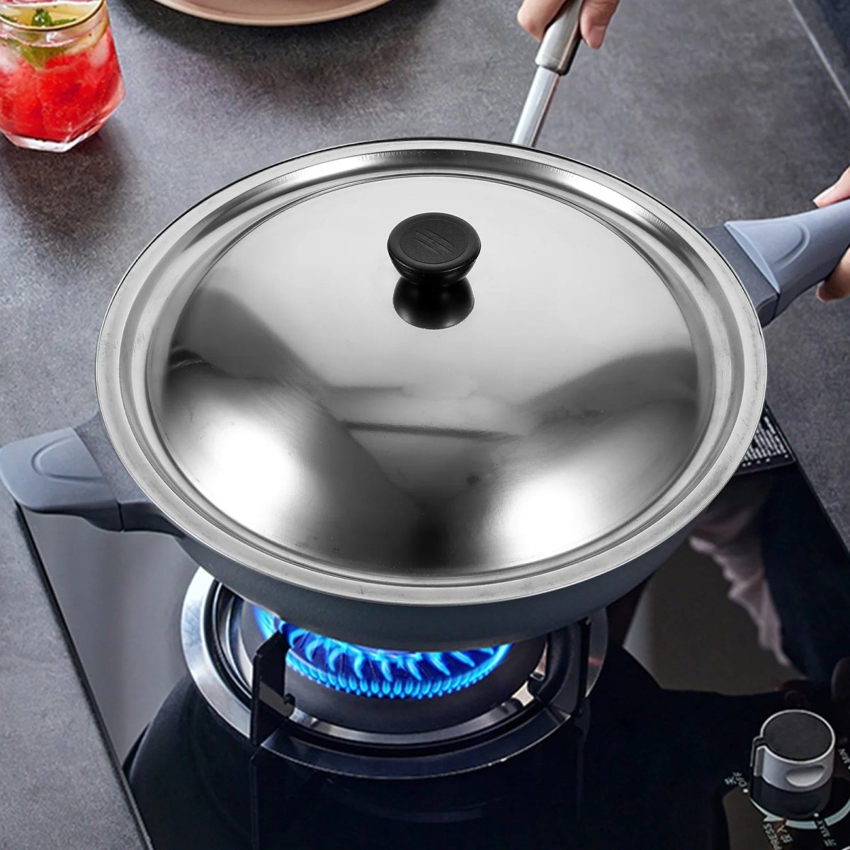 BowLift | CookShield – Universal Stainless Steel Lid for Pans & Woks