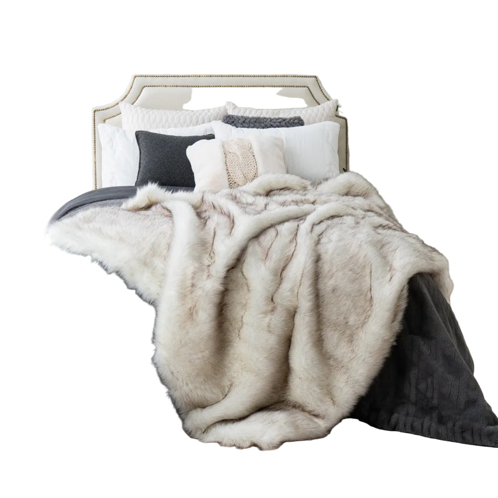 BowLift | Soft and Plush Blanket Winter Pattern Comfort with Delicate Fur