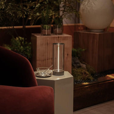 BowLift | Modern Magnetic Table Lamp