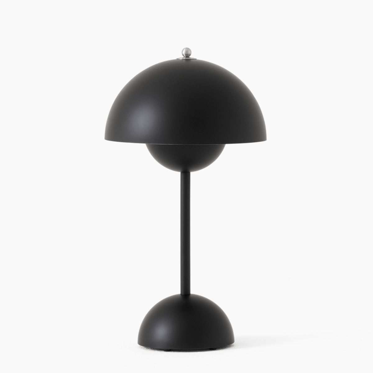 BowLift | Add a touch of retro charm to your home with this lamp