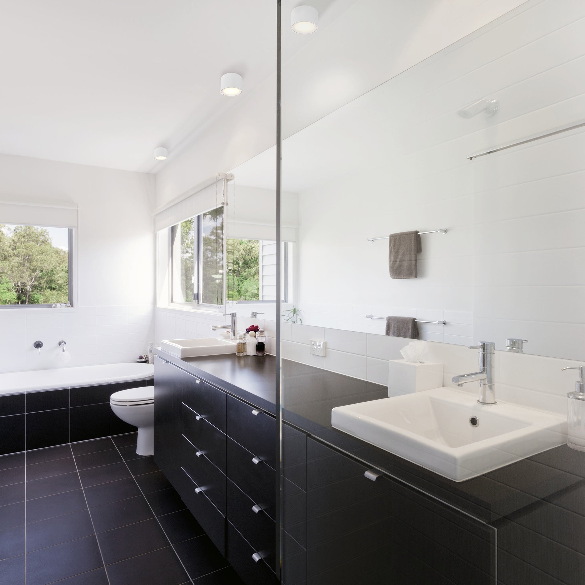 BowLift | Delicate light in minimalist style