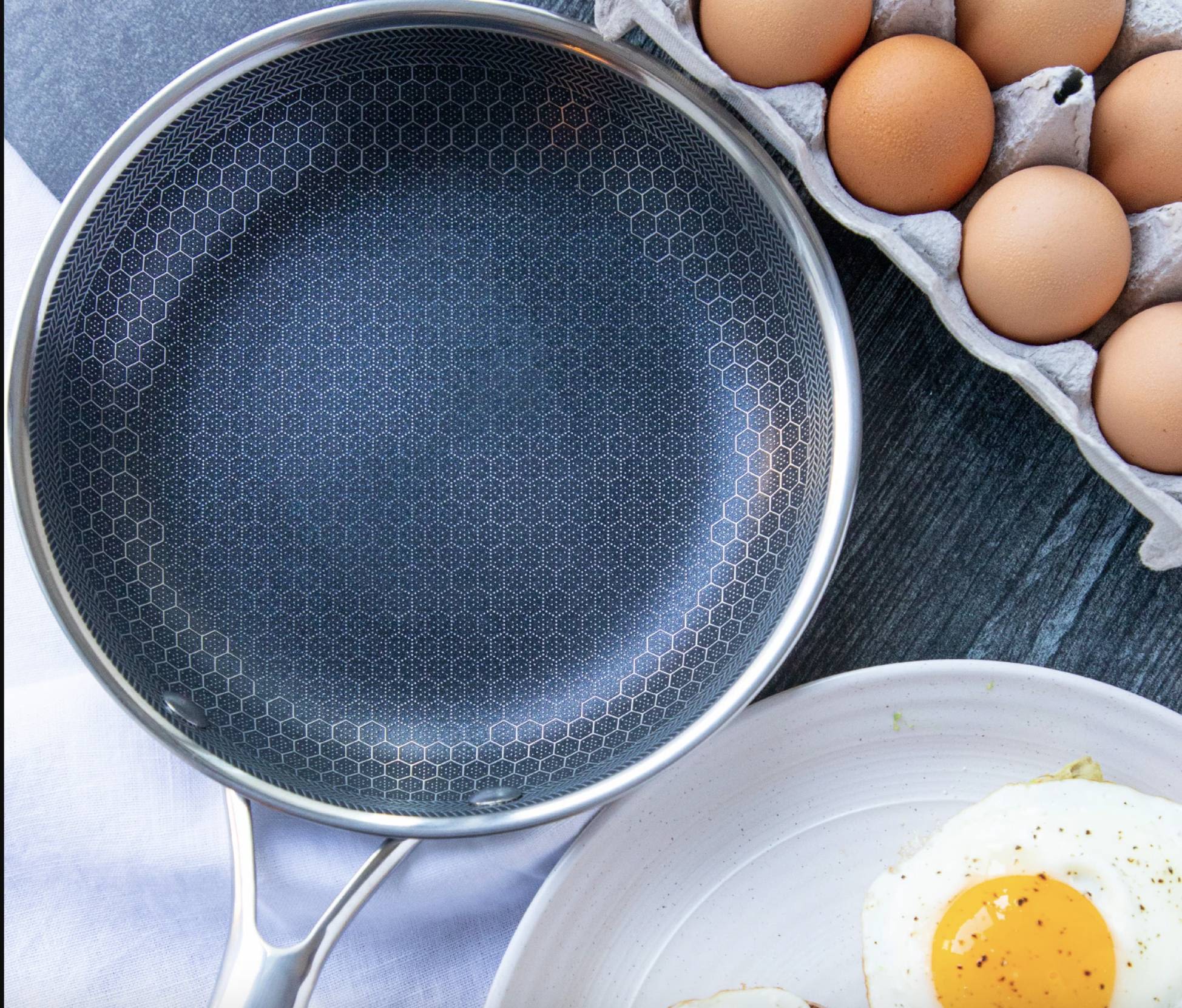 BowLift | Premium Stainless Steel Frying Pan with Non-Stick Pixel Technology – Perfect for Healthy Frying