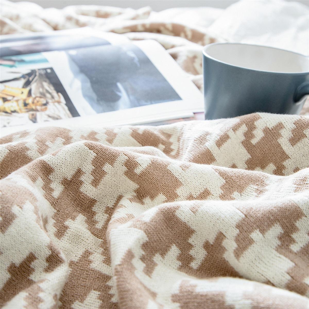 BowLift | PlaidLuxe Houndstooth Throw Blanket | Checked Design | Soft & Cozy | Various Sizes