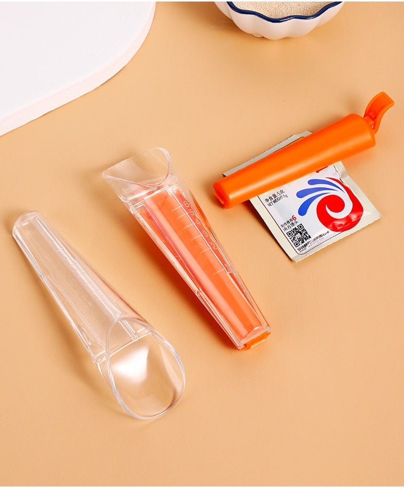 BowLift | Adjustable Measuring Cup Sealing Clip