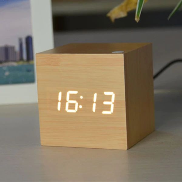BowLift | Digital Clock Cube in Modern Wood Design