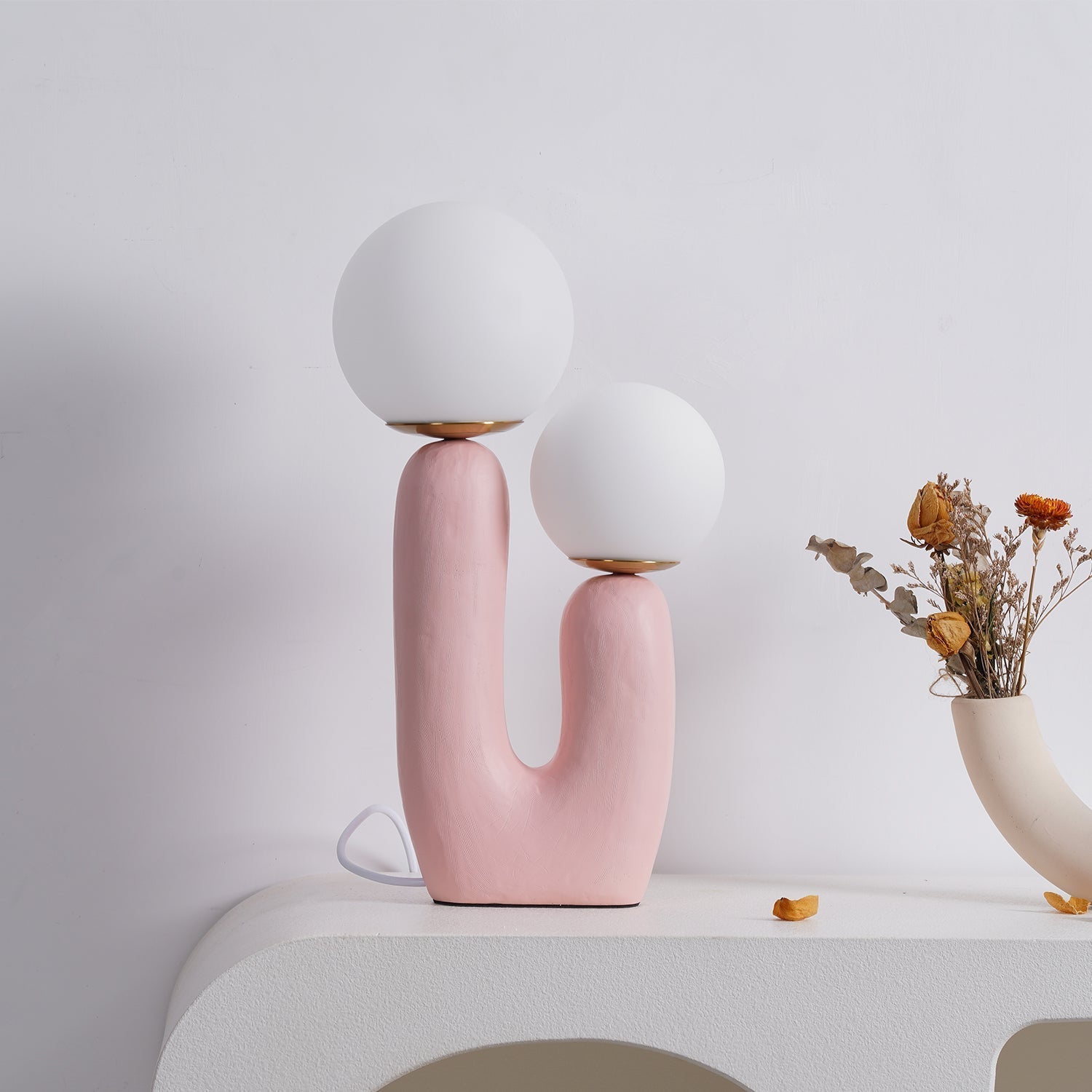 BowLift | Contemporary Style Table Lamp with Natural Accent