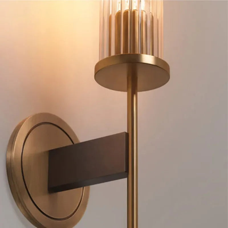 BowLift | Elegant Wall Lamp with Ribbed Glass and Brass Accent