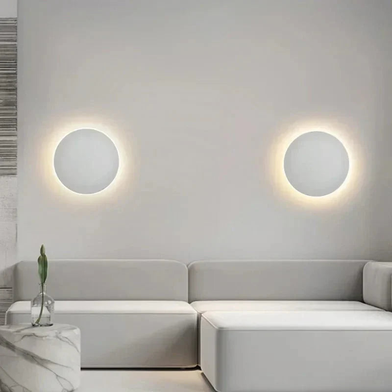 BowLift | Sleekglow: the perfect LED wall lamp for a modern atmosphere