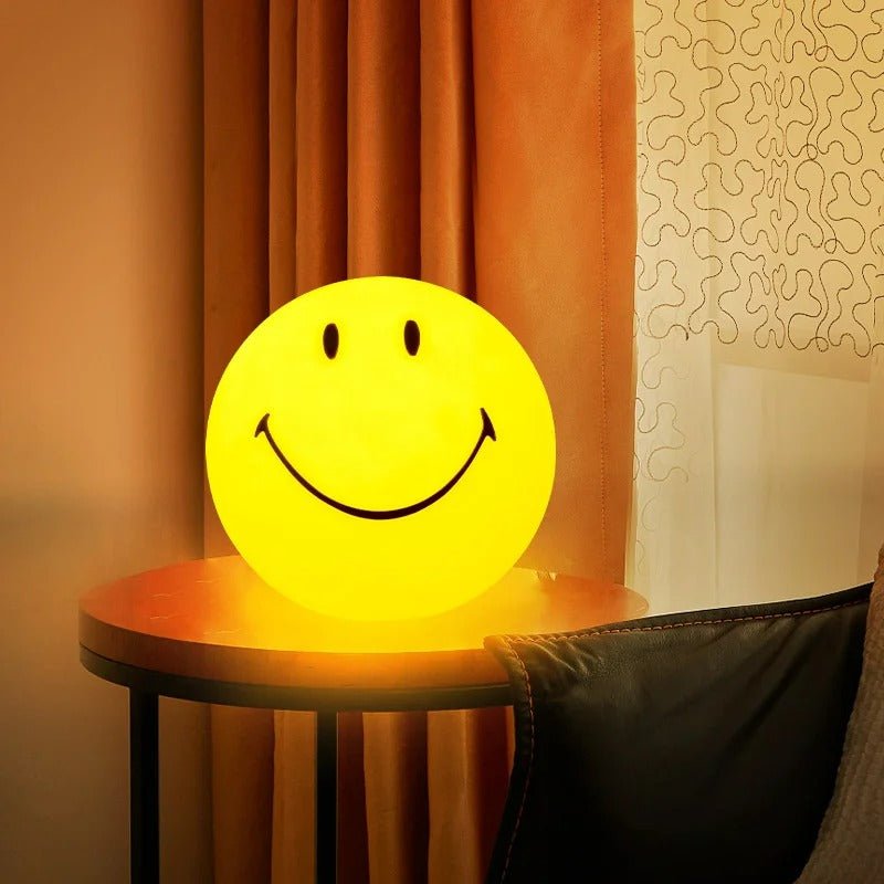 BowLift | Smiley night light with rechargeable LED and touch switch