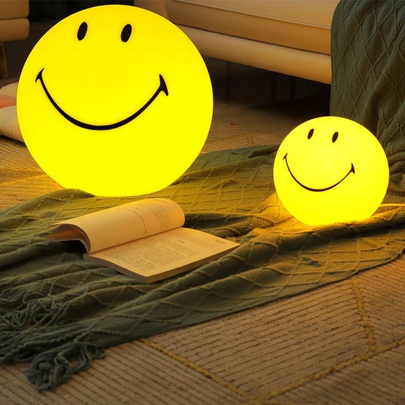 BowLift | Smiley night light with rechargeable LED and touch switch