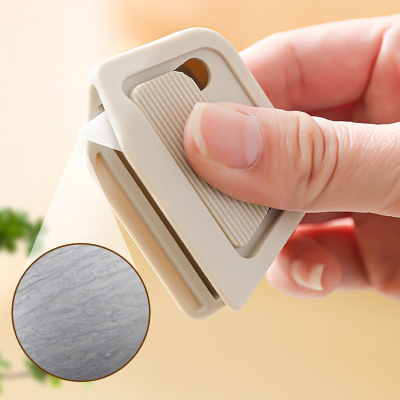 BowLift | Retractable safety box cutter