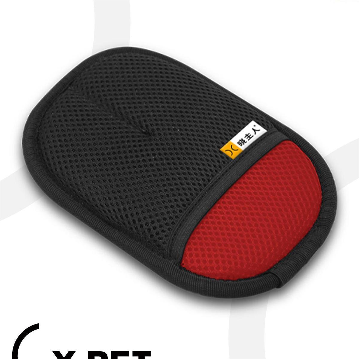 BowLift | Electrostatic gloves for removing pet hair