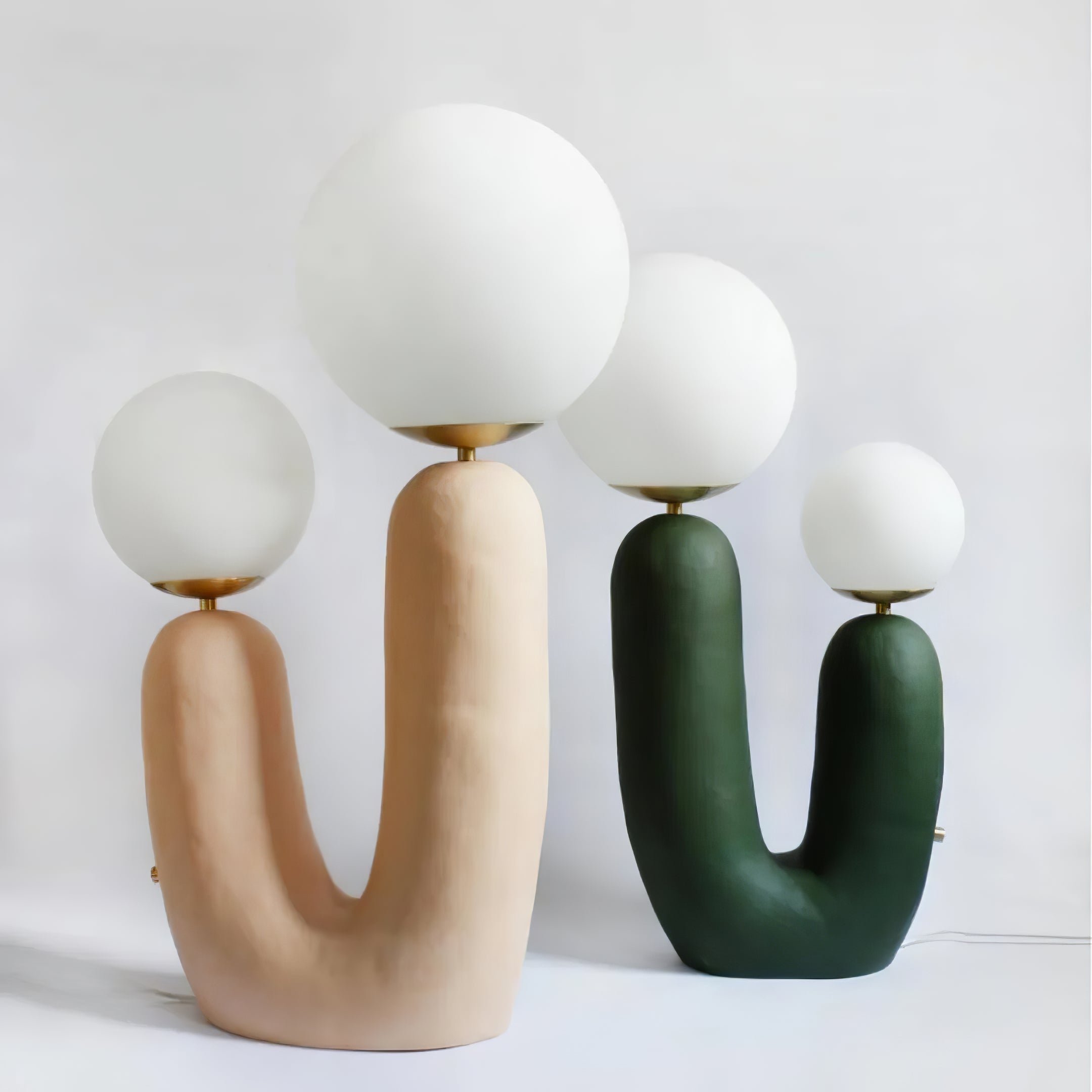 BowLift | Contemporary Style Table Lamp with Natural Accent