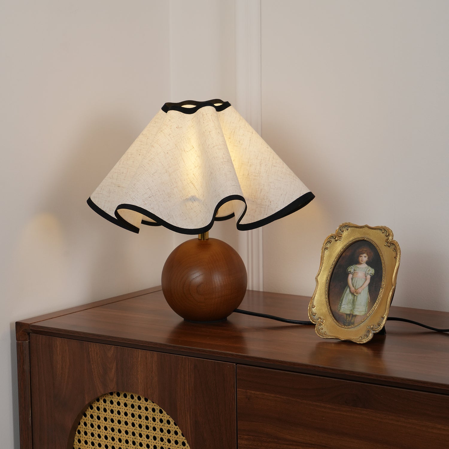 BowLift | Table lamp Modern Design Ambient Lighting Interior
