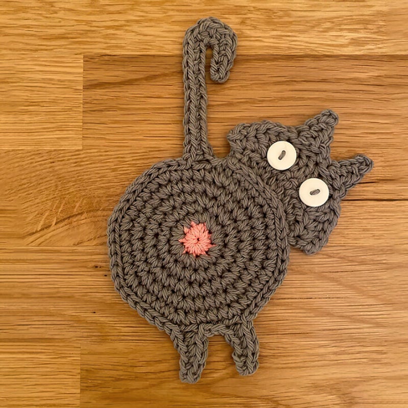 BowLift | Sweet knitted kitten butt coasters