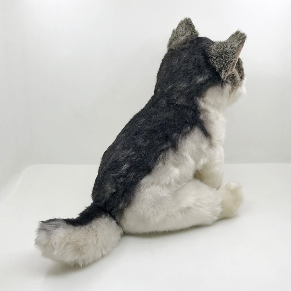 BowLift | Gray Wolf Plush Toy