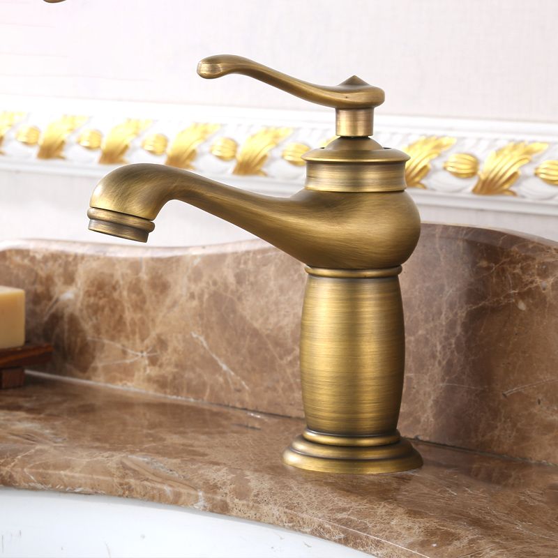 BowLift | Country House Wide Water Tap Sink Faucet with Lever Handle