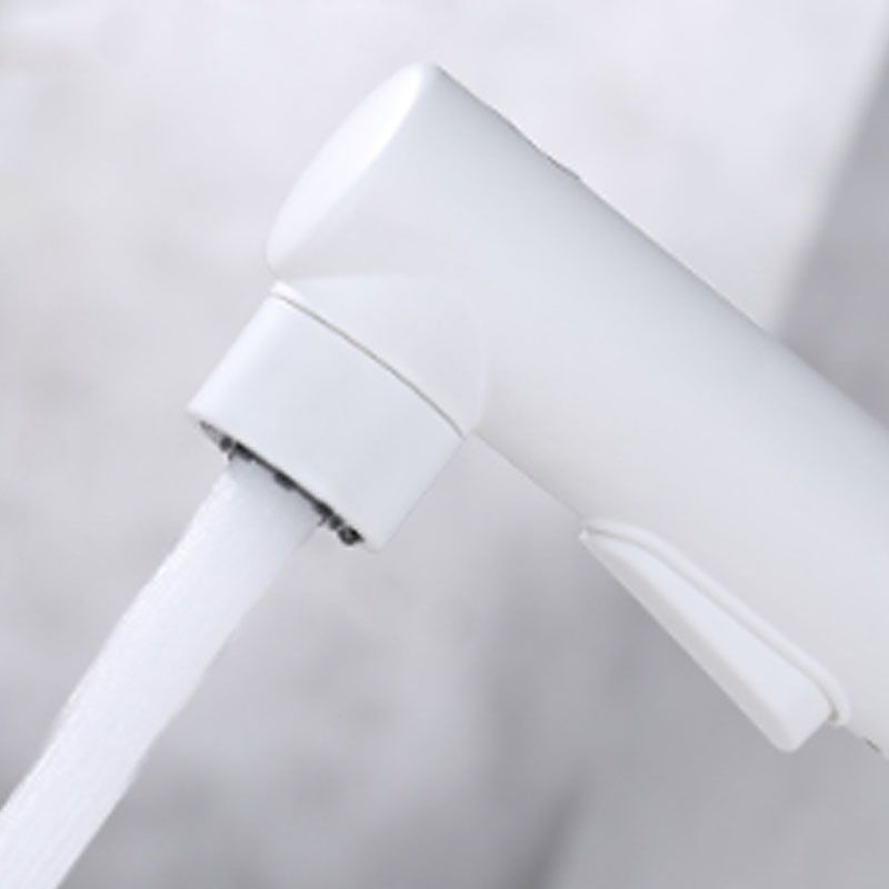 BowLift | Contemporary Single Handle Faucet Retractable Sink Faucet with Lever Handle